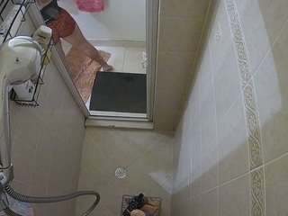 voyeurcam-baileybase-shower webcam