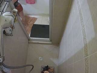 voyeurcam-baileybase-shower
