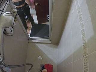 voyeurcam-baileybase-shower