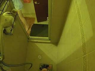 voyeurcam-baileybase-shower