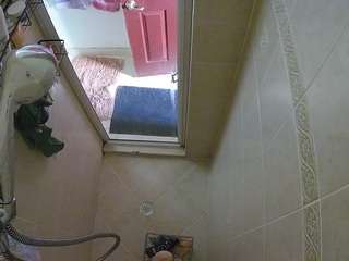 voyeurcam-baileybase-shower