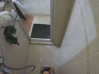 Live stream of voyeurcam-baileybase-shower