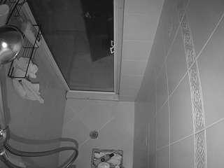 le modèle voyeurcam-baileybase-shower est en webcam porno dans un show sur le site camsoda, il possède les tags suivants: average,hidden cam,no drinking,no smoking,sexting,teen 18,voyeur,young adult,hd,shower