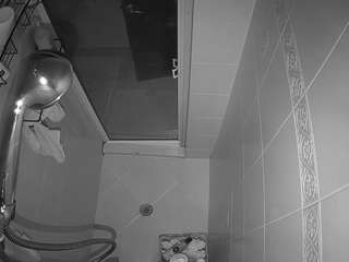 Эта модель сейчас онлайн. voyeurcam-baileybase-shower