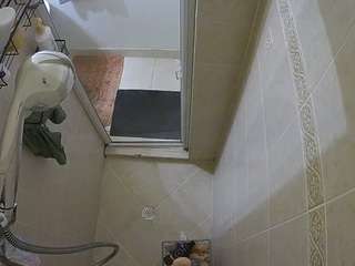 Acest model este live acum. voyeurcam-baileybase-shower