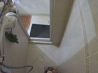 voyeurcam-baileybase-shower