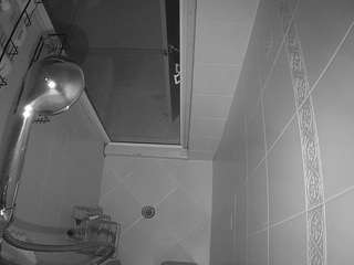voyeurcam-baileybase-shower