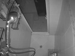 voyeurcam-baileybase-shower
