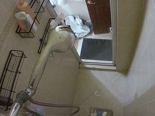 voyeurcam-baileybase-shower