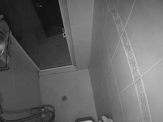 voyeurcam-baileybase-shower