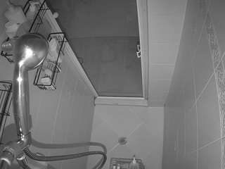 voyeurcam-baileybase-shower