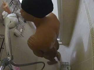 voyeurcam-baileybase-shower