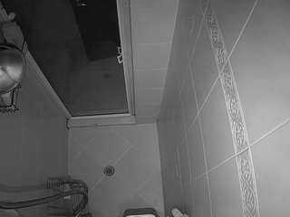 voyeurcam-baileybase-shower live webcam show