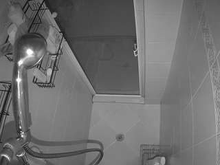 voyeurcam-baileybase-shower live webcam show