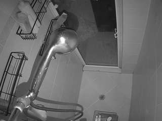voyeurcam-baileybase-shower