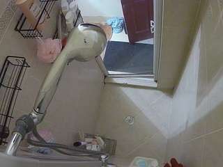 voyeurcam-baileybase-shower
