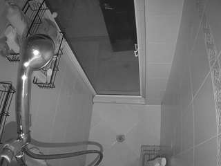 voyeurcam-baileybase-shower