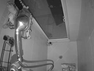 voyeurcam-baileybase-shower