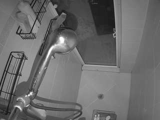 voyeurcam-baileybase-shower