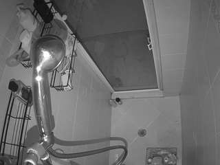voyeurcam-baileybase-shower