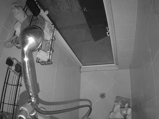 voyeurcam-baileybase-shower