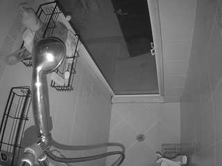 voyeurcam-baileybase-shower