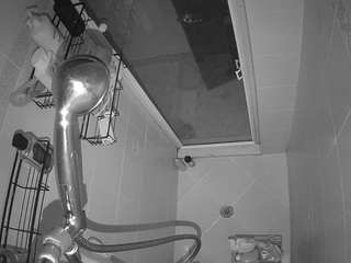 voyeurcam-baileybase-shower