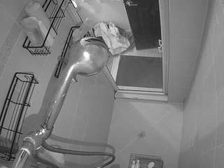 voyeurcam-baileybase-shower
