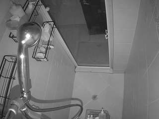voyeurcam-baileybase-shower