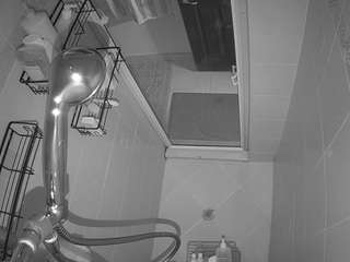 voyeurcam-baileybase-shower