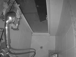 voyeurcam-baileybase-shower