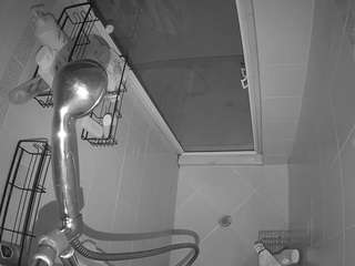 voyeurcam-baileybase-shower