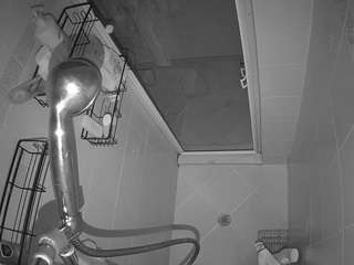 voyeurcam-baileybase-shower