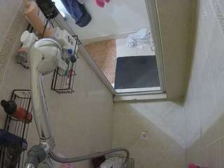 voyeurcam-baileybase-shower camsoda