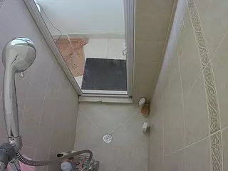 Sexy Girl Shower's Live Sex Cam Show