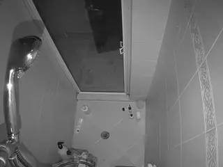 Sexy Girl Shower's Live Sex Cam Show