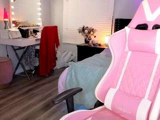 oliviastone Live Webcam on CamSoda