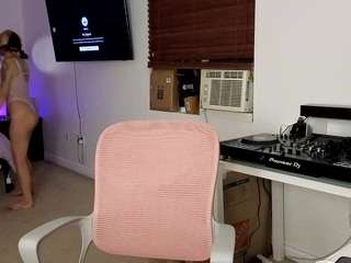 oliviastone Live Webcam on CamSoda