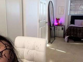 Livys Bedroom FT Babyxoxo444