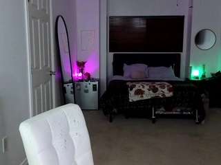 Livys Bedroom FT Babyxoxo444