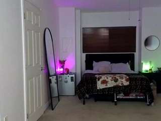 oliviastone Live Webcam on CamSoda