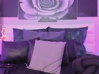 miia-rose Live Webcam on CamSoda