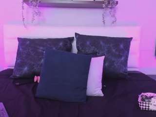 miia-rose Live Webcam on CamSoda