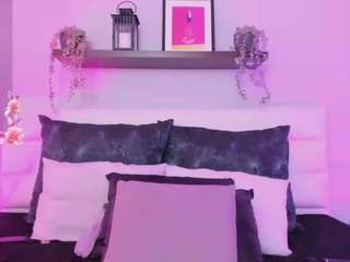 miia-rose Live Webcam on CamSoda