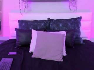 miia-rose Live Webcam on CamSoda