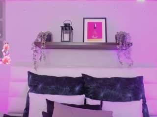 miia-rose Live Webcam on CamSoda