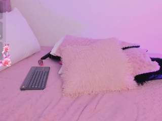 Mia live webcam show