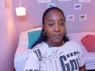 Kiara Evans's Live Sex Cam Show
