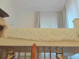 aariana4u's Live Sex Cam Show