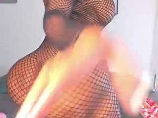 BUSTY PUTONA RE